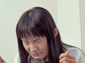 BBM女体図鑑 くしゃみ　サンプル画像02